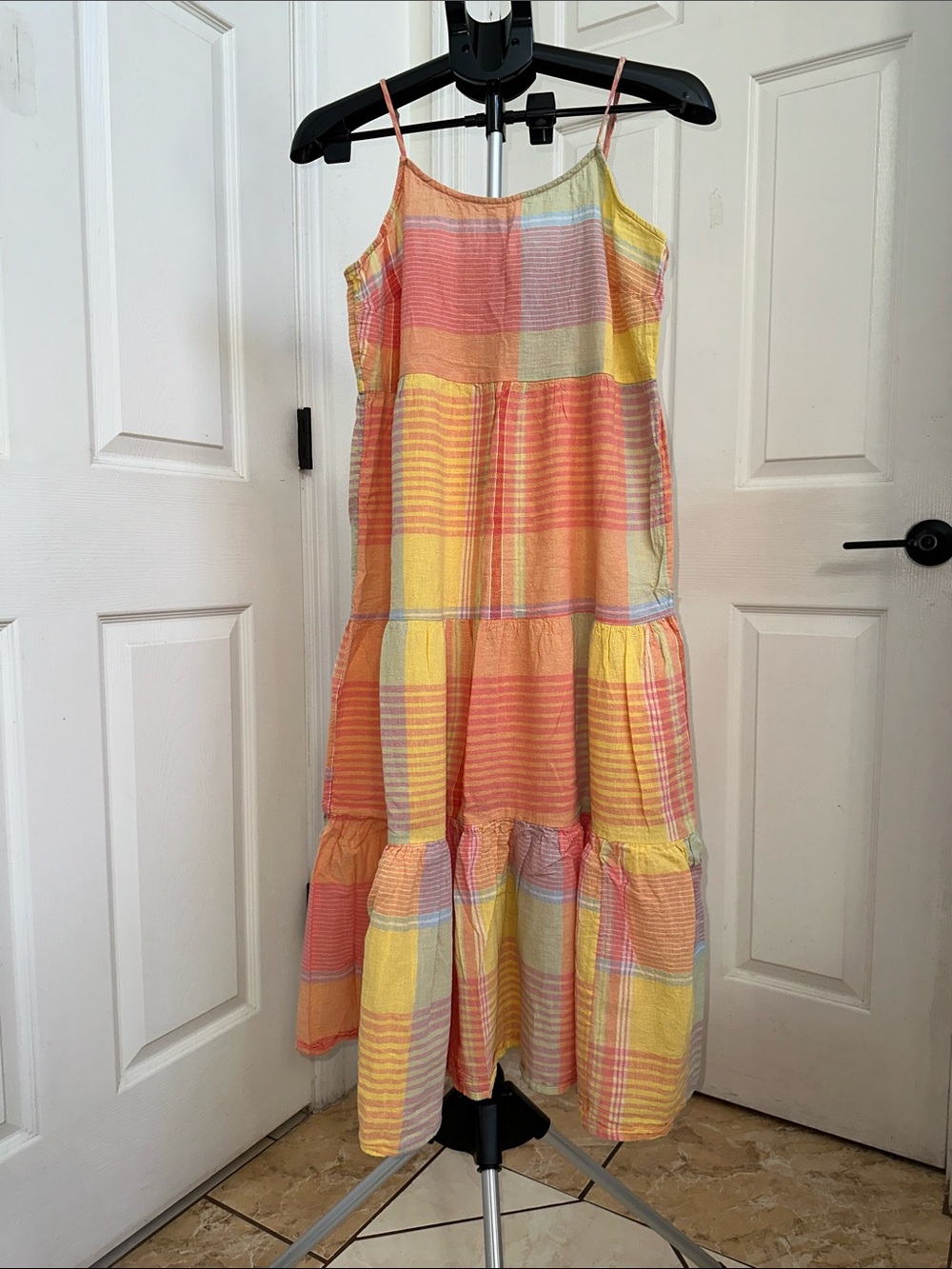 Beach Lunch Lounge Lana Women’s Sunset Plaid Tiered Maxi Sundress in Size M